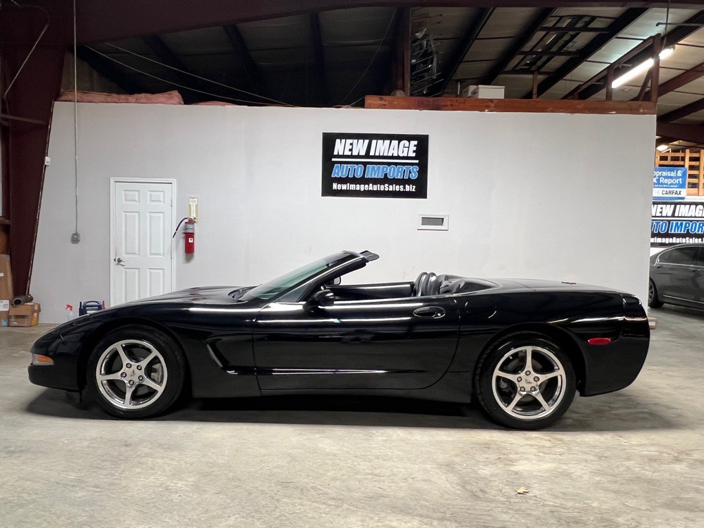 2001 Chevrolet Corvette Image 6
