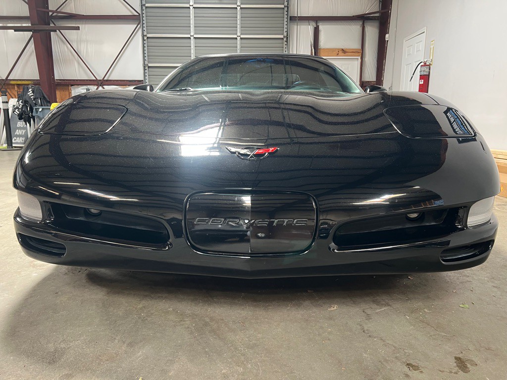 2001 Chevrolet Corvette Image 10
