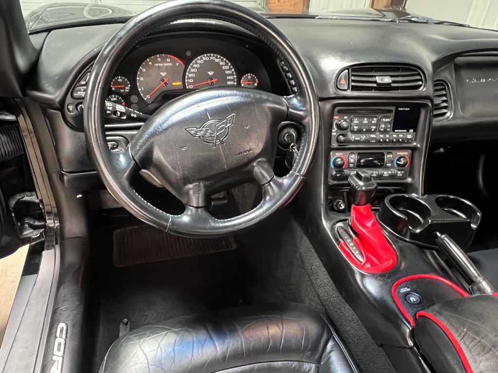2001 Chevrolet Corvette Image 25
