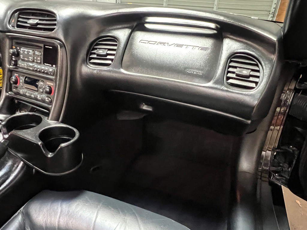 2001 Chevrolet Corvette Image 27