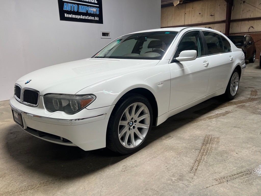 2004 BMW 7 Series Image 7