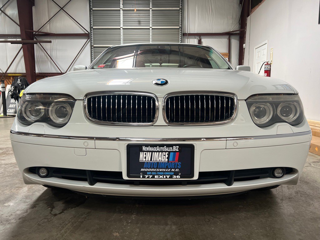 2004 BMW 7 Series Image 13
