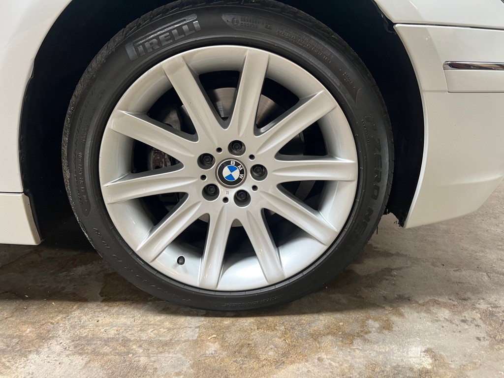 2004 BMW 7 Series Image 15