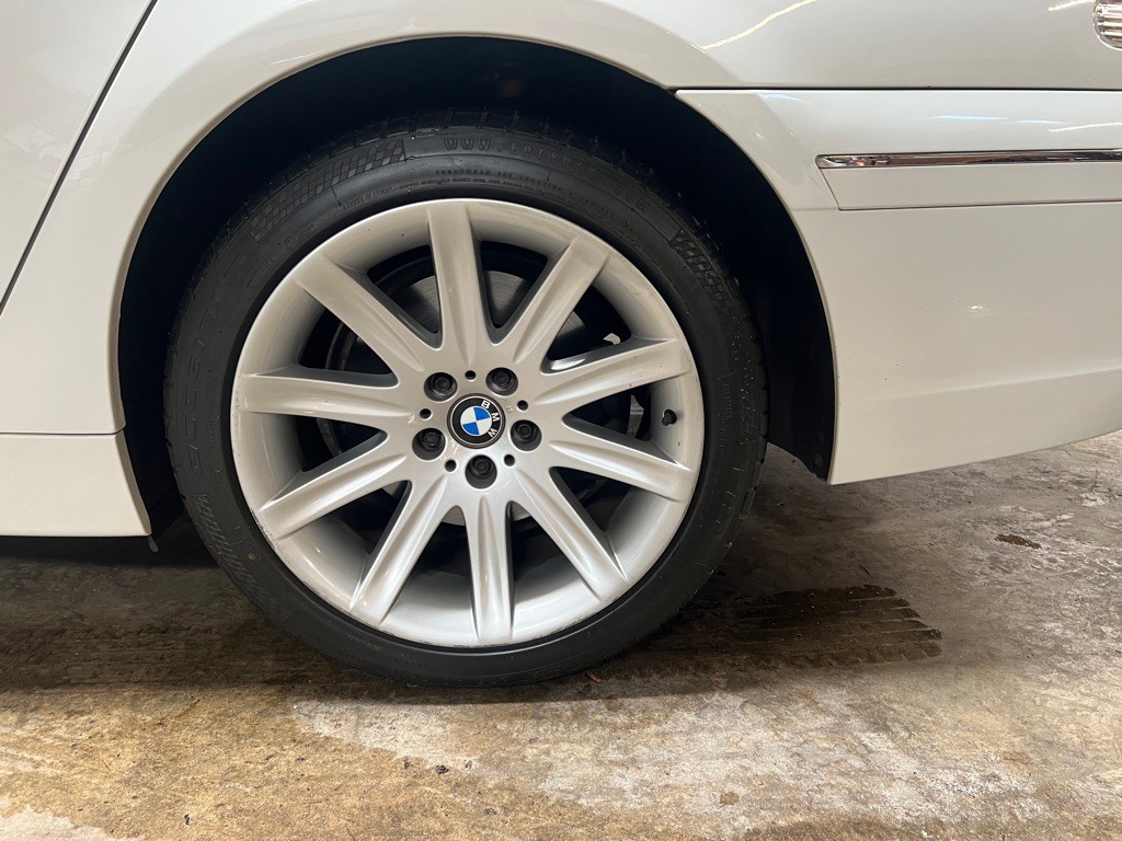 2004 BMW 7 Series Image 18
