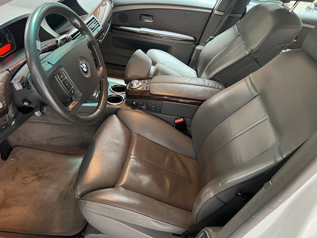 2004 BMW 7 Series Image 19