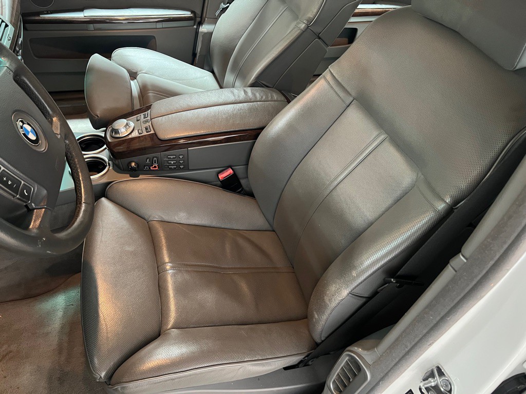 2004 BMW 7 Series Image 20