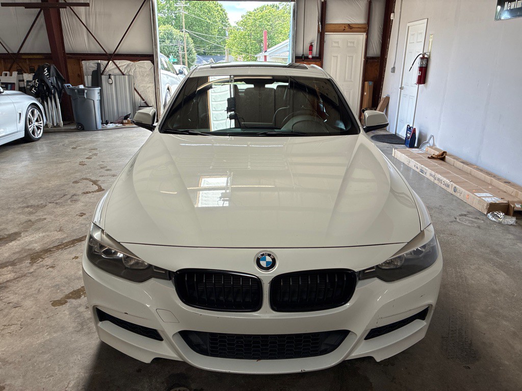 2013 BMW 3 Series Image 7