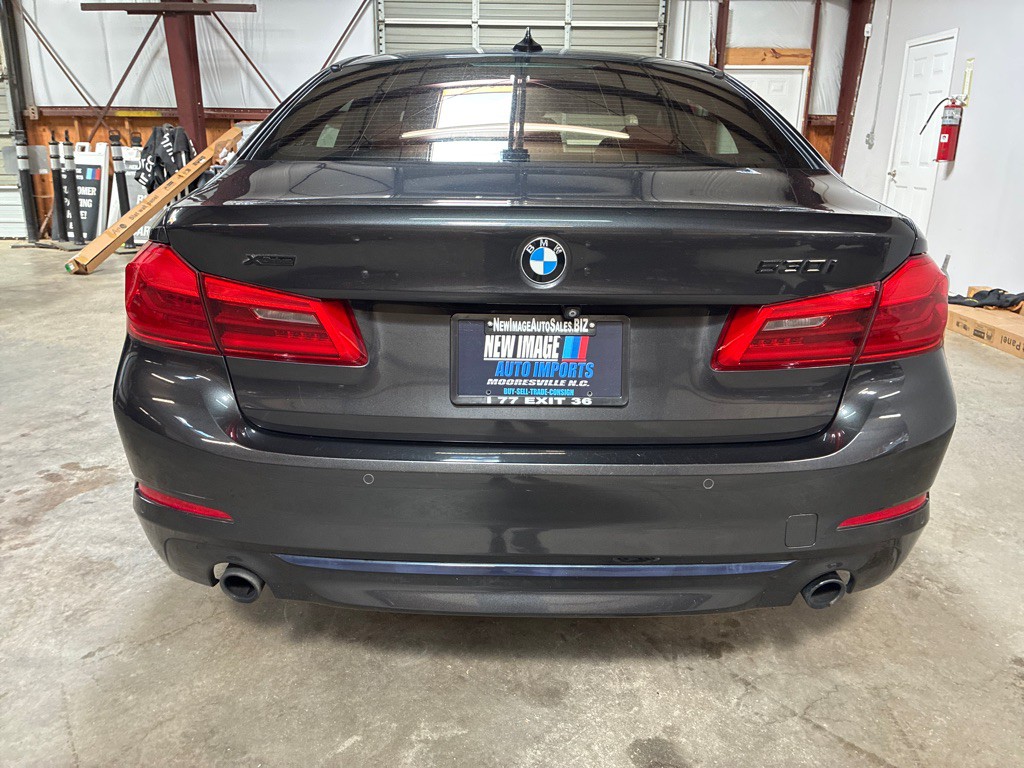 2019 BMW 5 Series Image 7