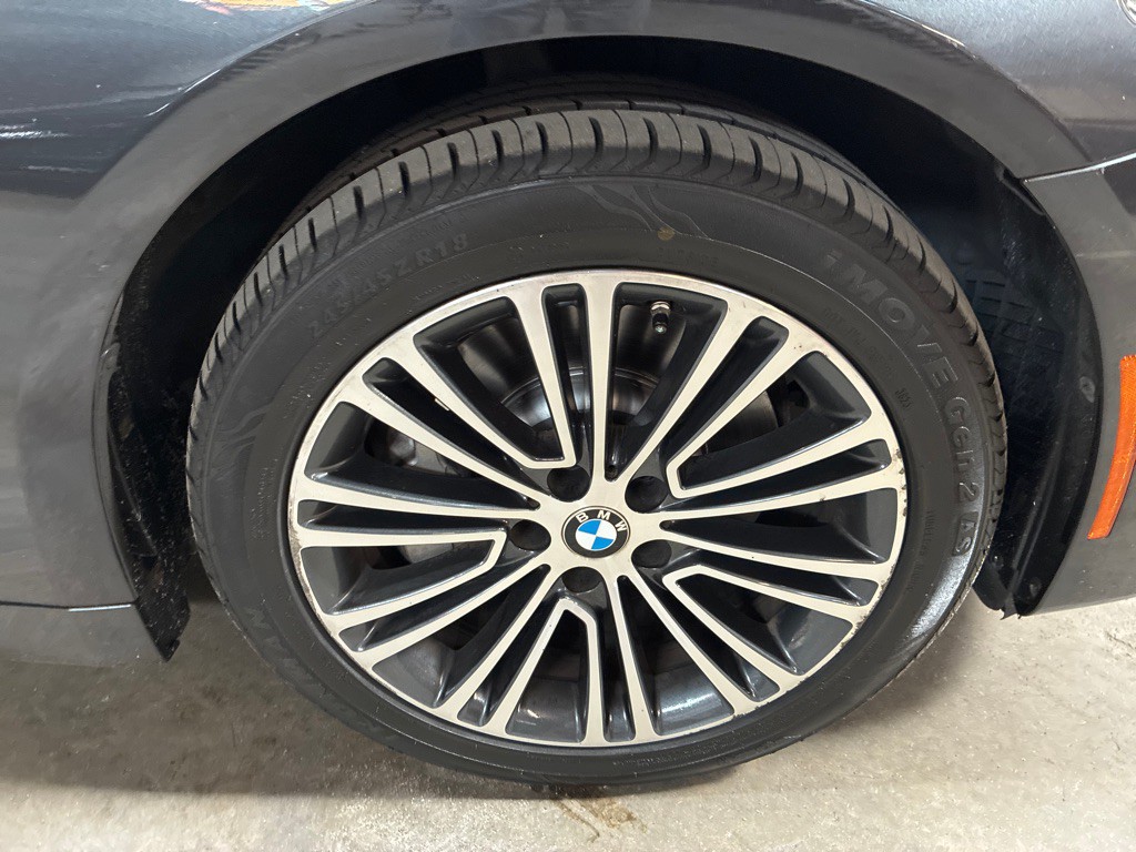 2019 BMW 5 Series Image 9