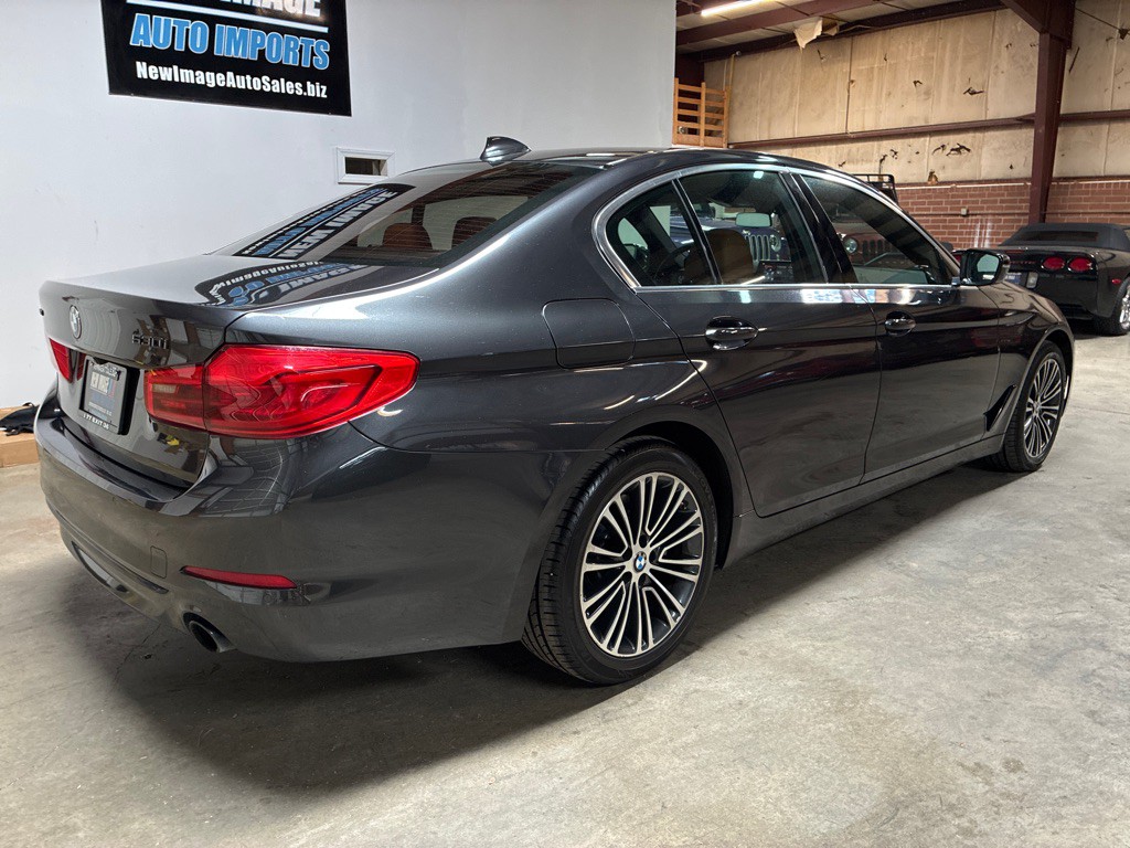 2019 BMW 5 Series Image 10