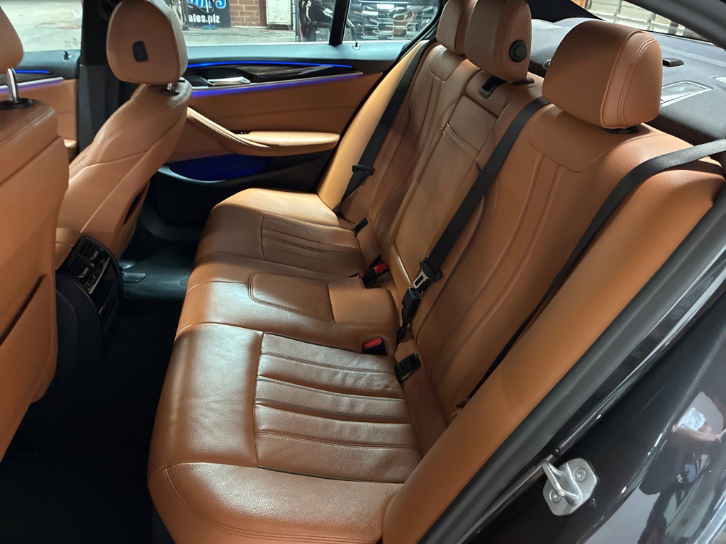 2019 BMW 5 Series Image 21