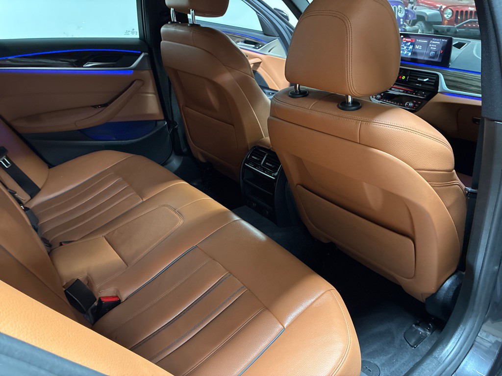 2019 BMW 5 Series Image 24