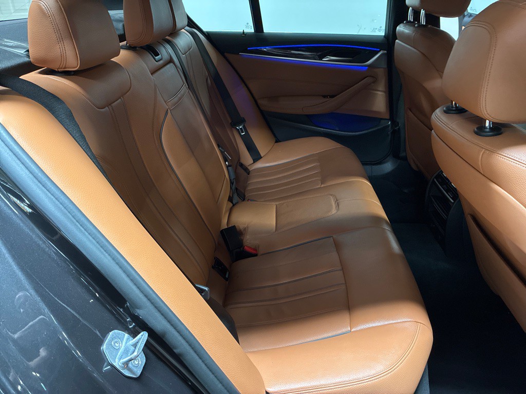 2019 BMW 5 Series Image 25