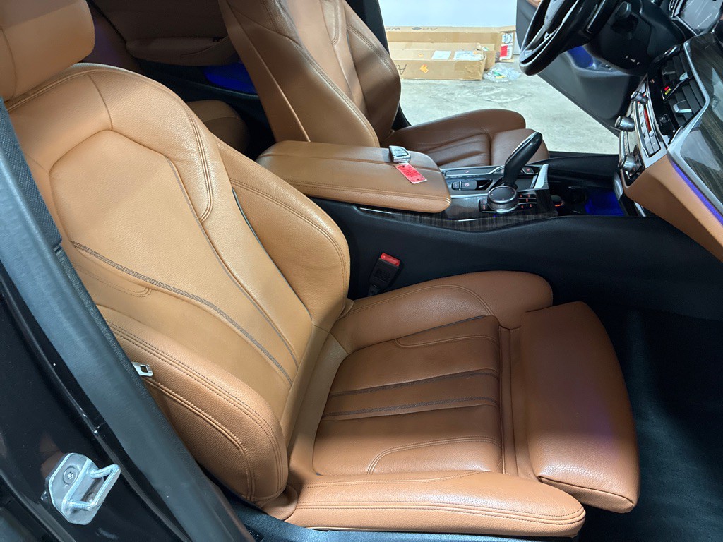 2019 BMW 5 Series Image 27