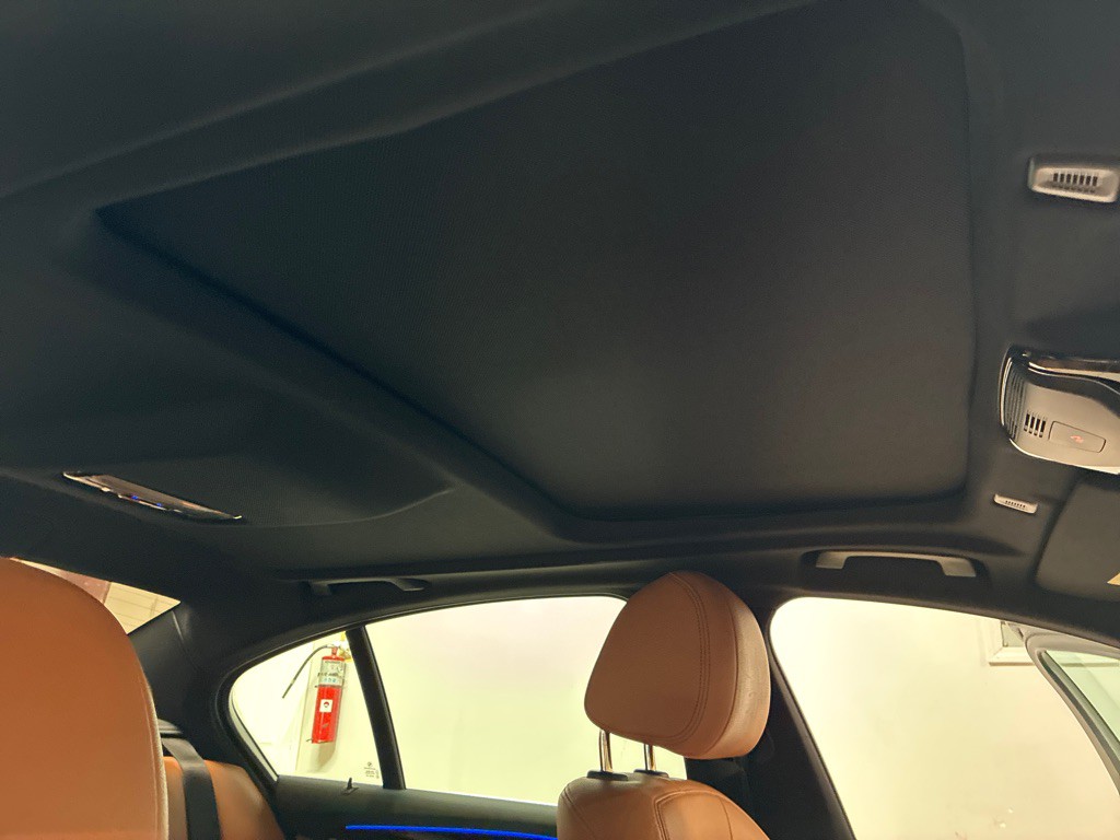 2019 BMW 5 Series Image 29