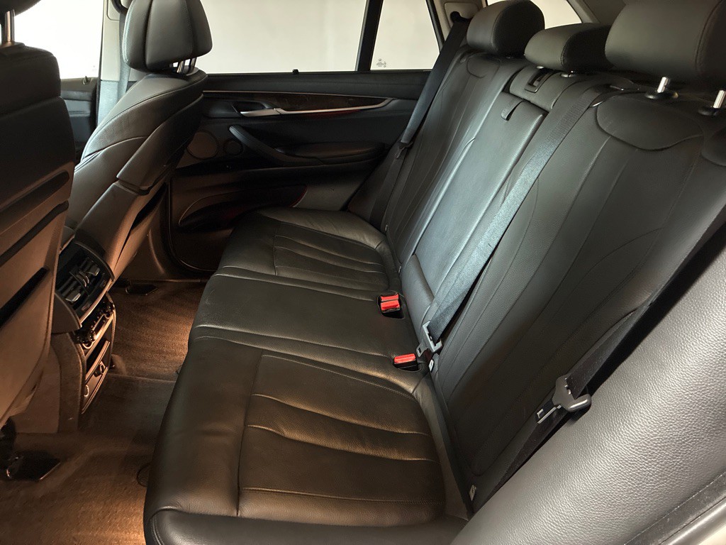 2015 BMW X5 Image 25