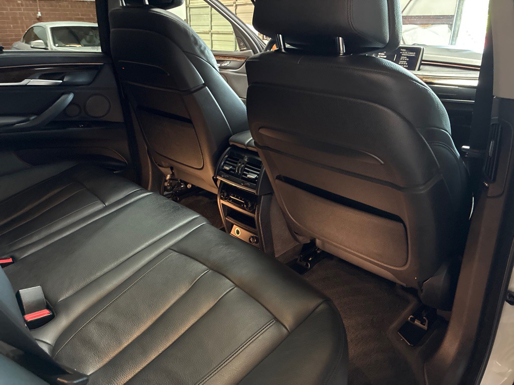 2015 BMW X5 Image 28