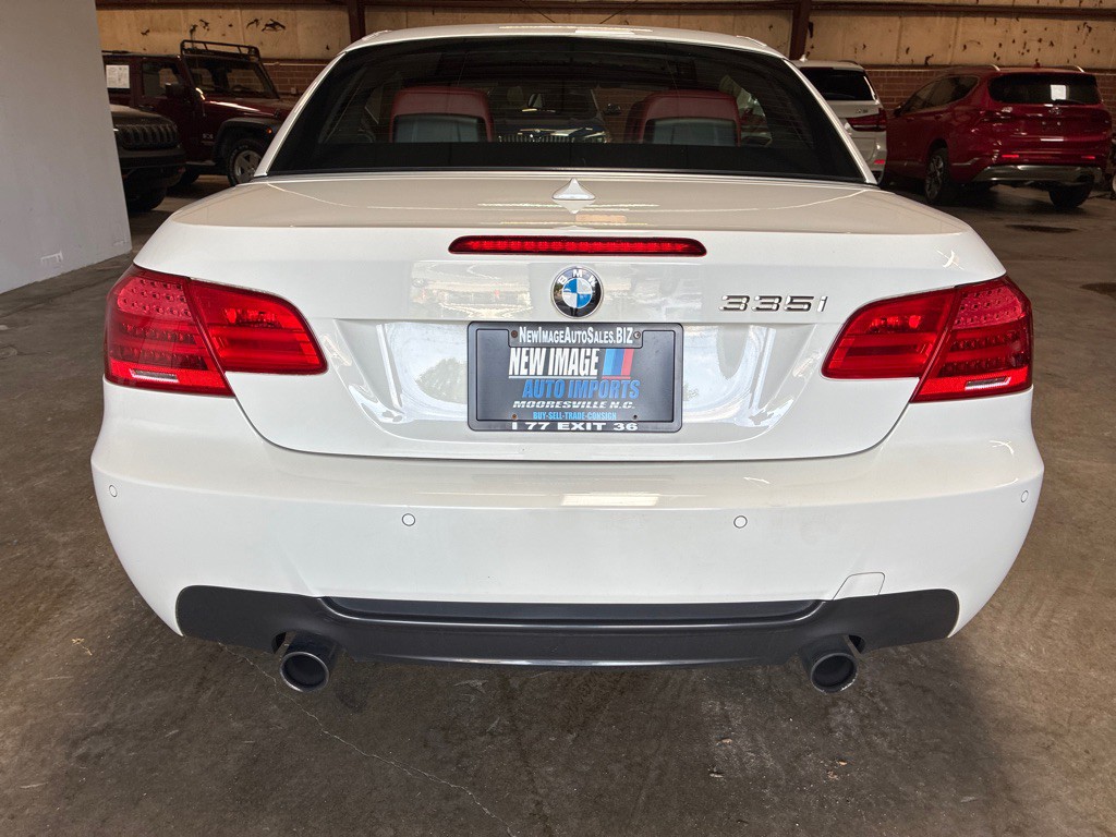 2013 BMW 3 Series Image 7