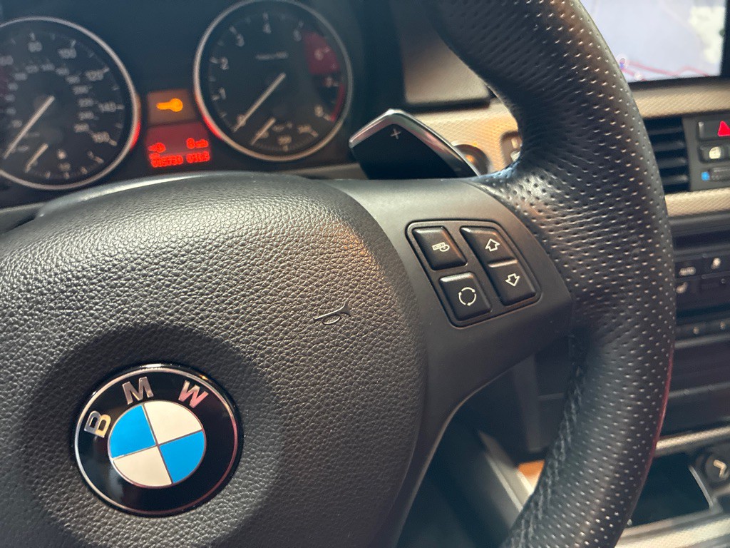 2013 BMW 3 Series Image 19