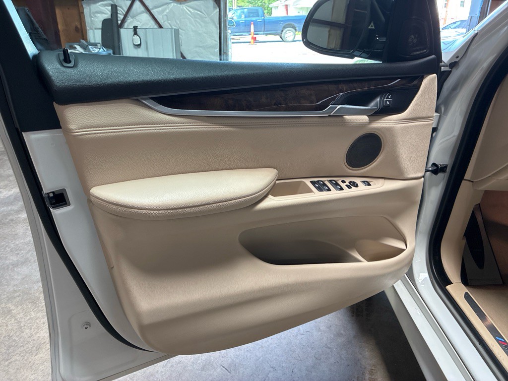 2015 BMW X5 Image 14