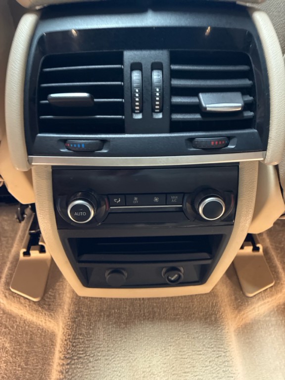 2015 BMW X5 Image 23