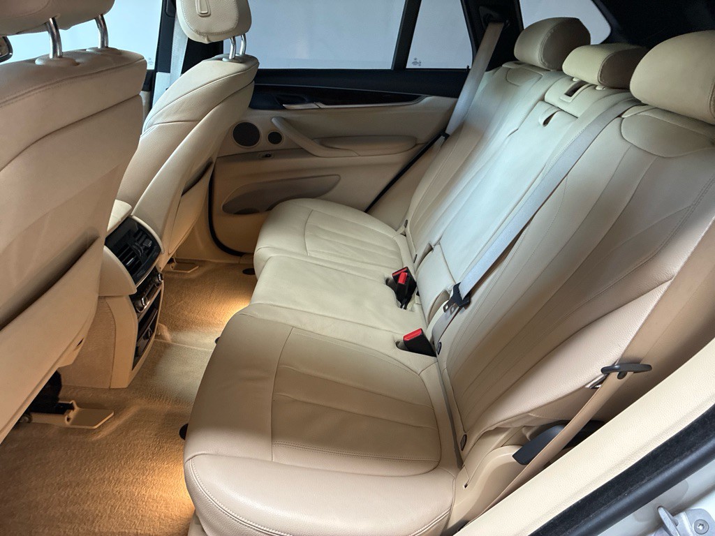 2015 BMW X5 Image 24