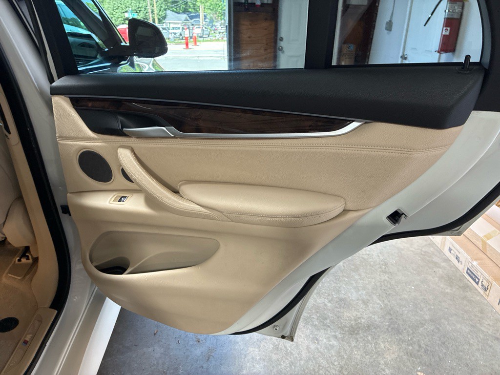 2015 BMW X5 Image 26