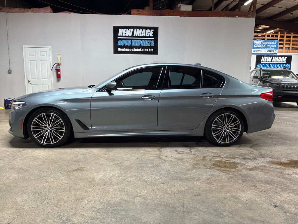 2018 BMW 5 Series Image 1
