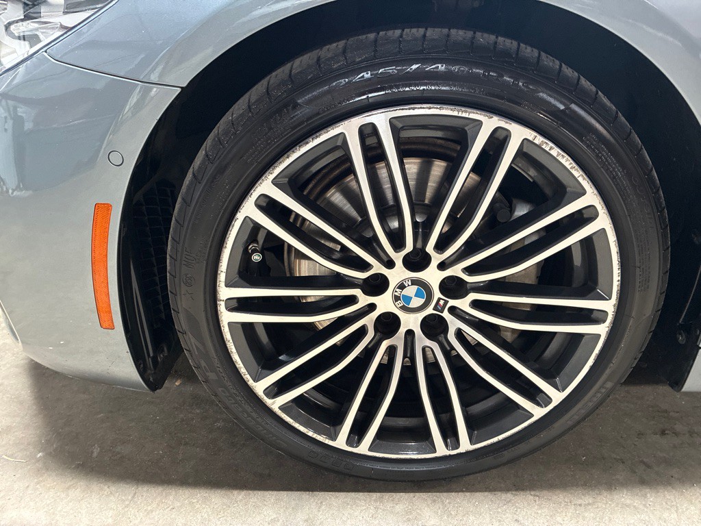 2018 BMW 5 Series Image 3