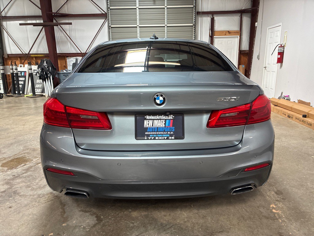 2018 BMW 5 Series Image 6