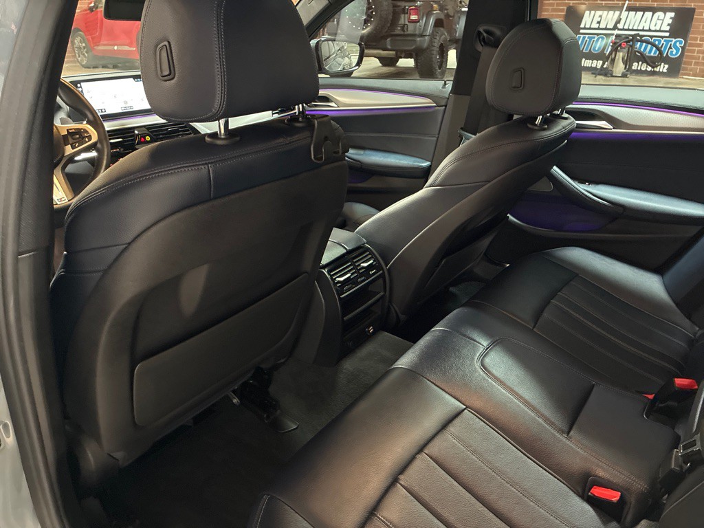 2018 BMW 5 Series Image 23