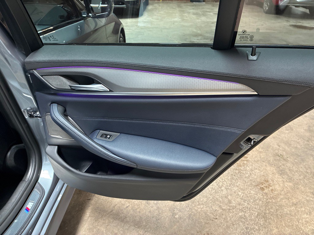 2018 BMW 5 Series Image 26
