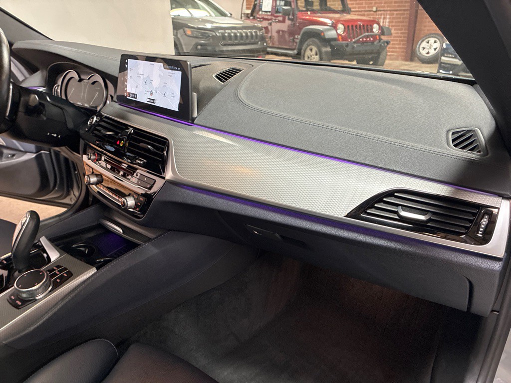 2018 BMW 5 Series Image 30