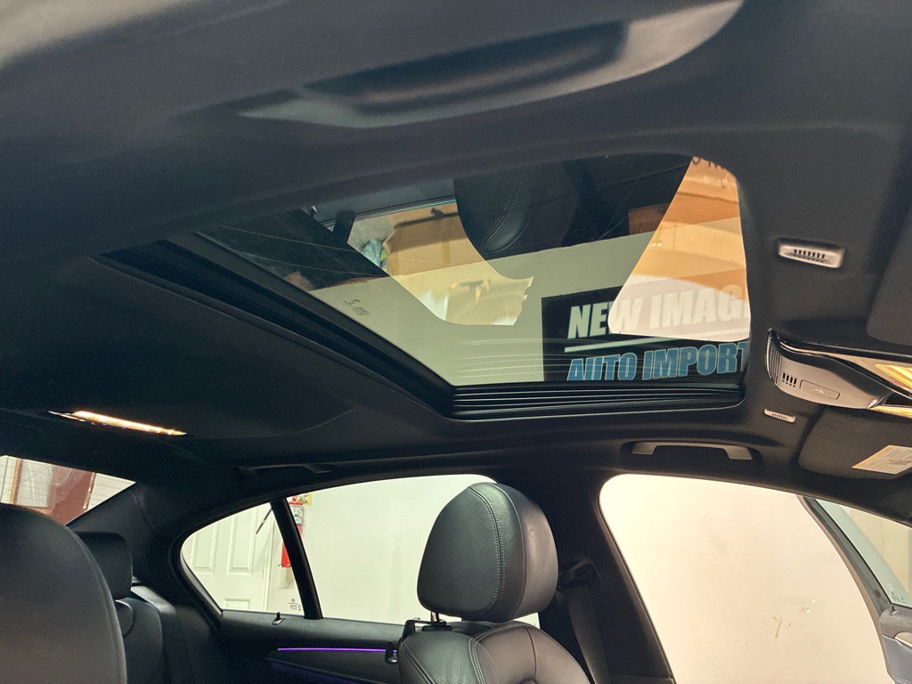 2018 BMW 5 Series Image 31