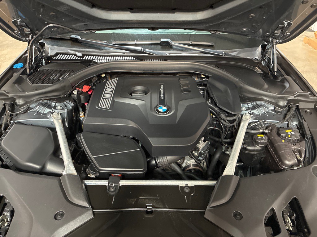 2018 BMW 5 Series Image 32