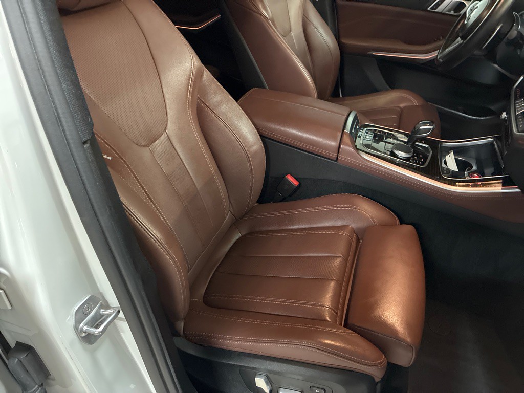 2020 BMW X5 Image 14