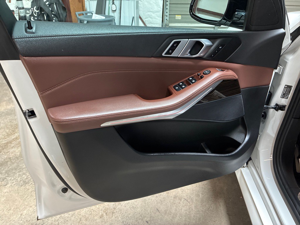 2020 BMW X5 Image 21
