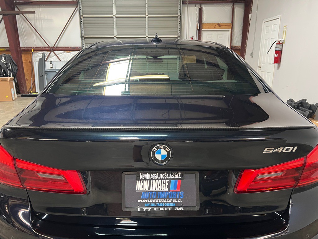 2020 BMW 5 Series Image 9
