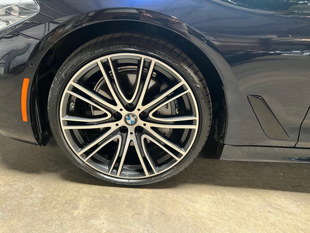 2020 BMW 5 Series Image 16