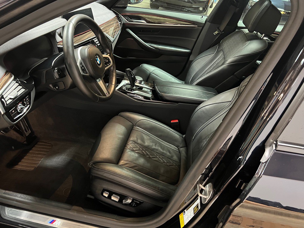 2020 BMW 5 Series Image 17