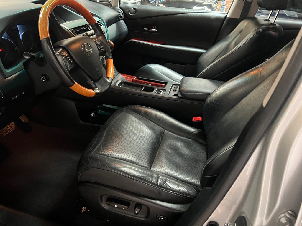2012 Lexus RX Image 17