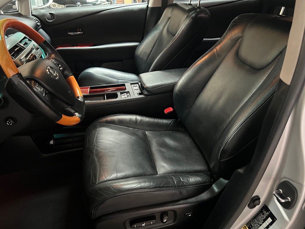 2012 Lexus RX Image 18