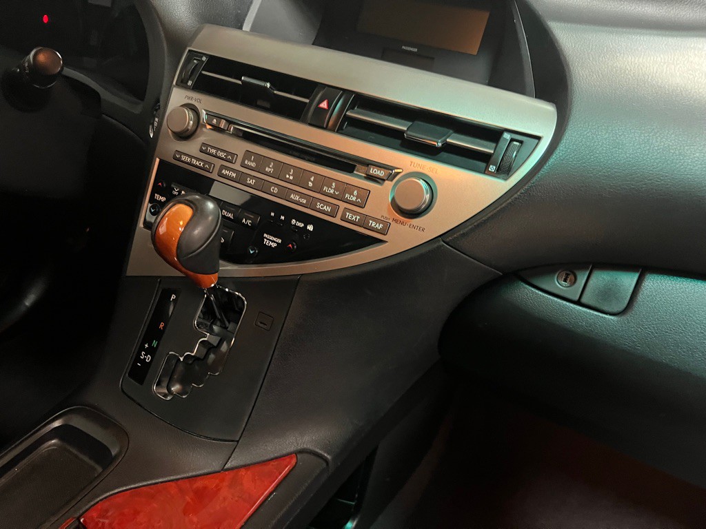 2012 Lexus RX Image 25