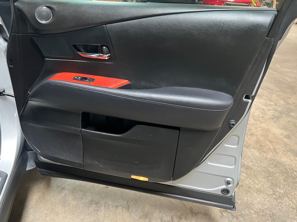 2012 Lexus RX Image 30