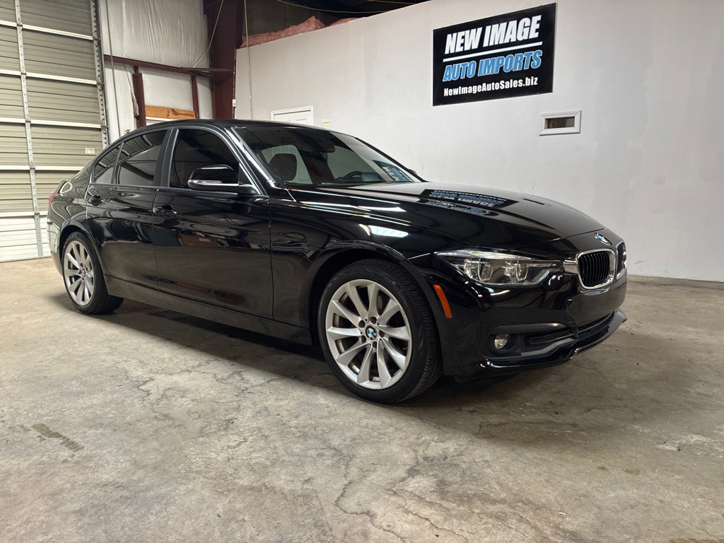 2018 BMW 3 Series Image 2