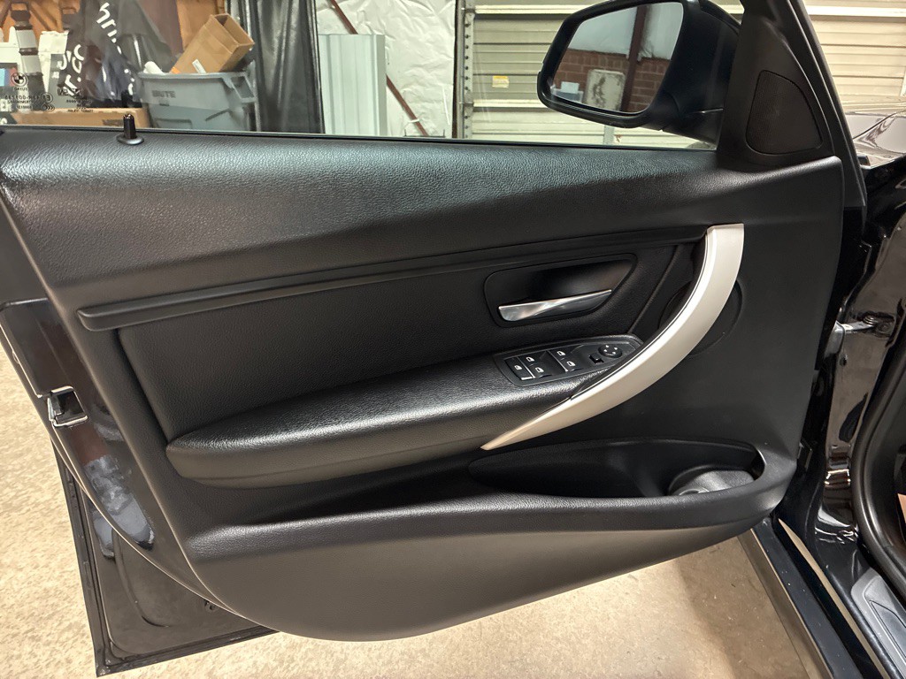 2018 BMW 3 Series Image 14