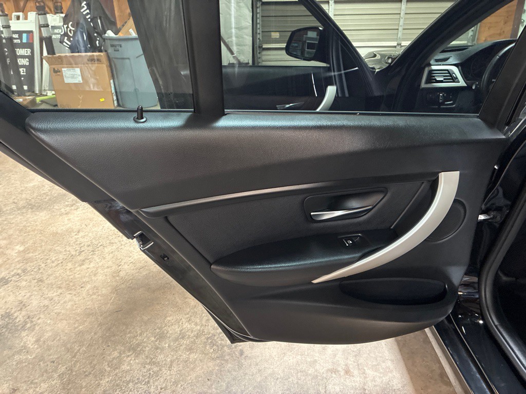 2018 BMW 3 Series Image 20