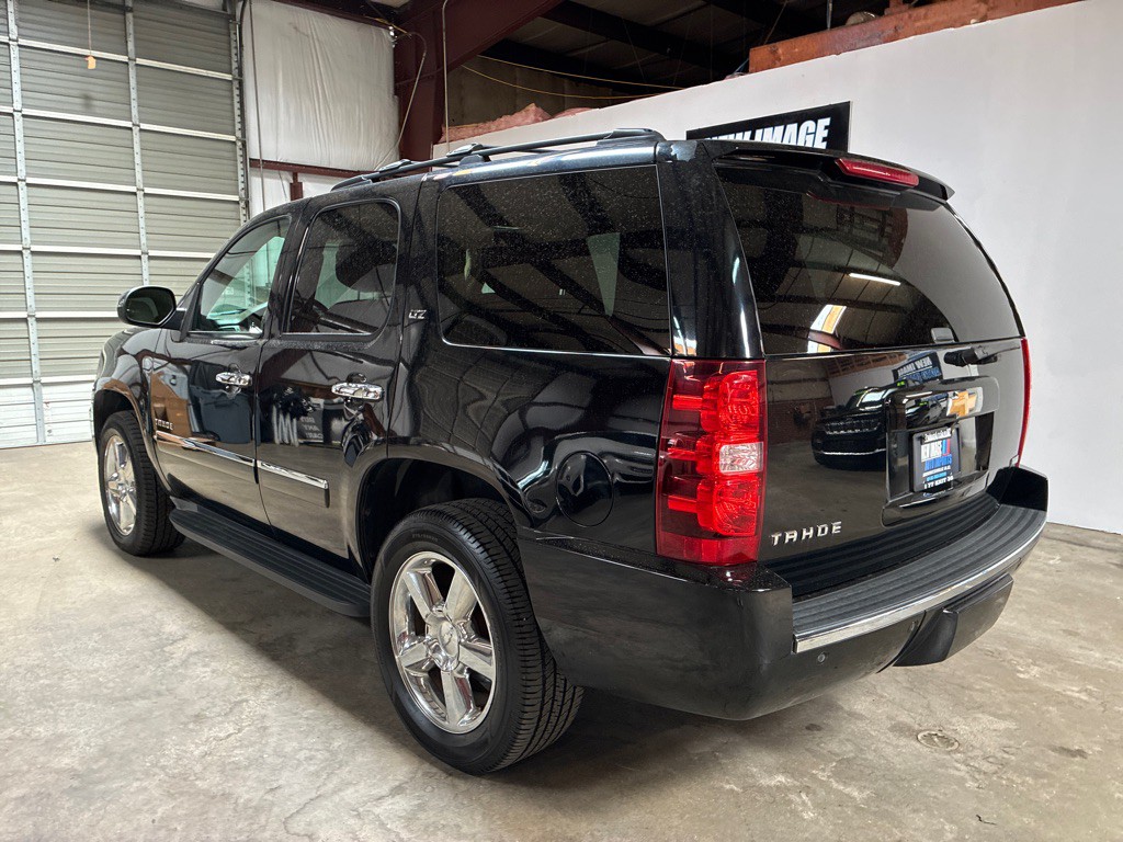 2012 Chevrolet Tahoe Image 12