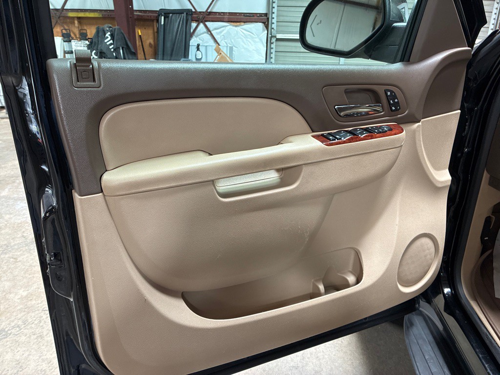 2012 Chevrolet Tahoe Image 14