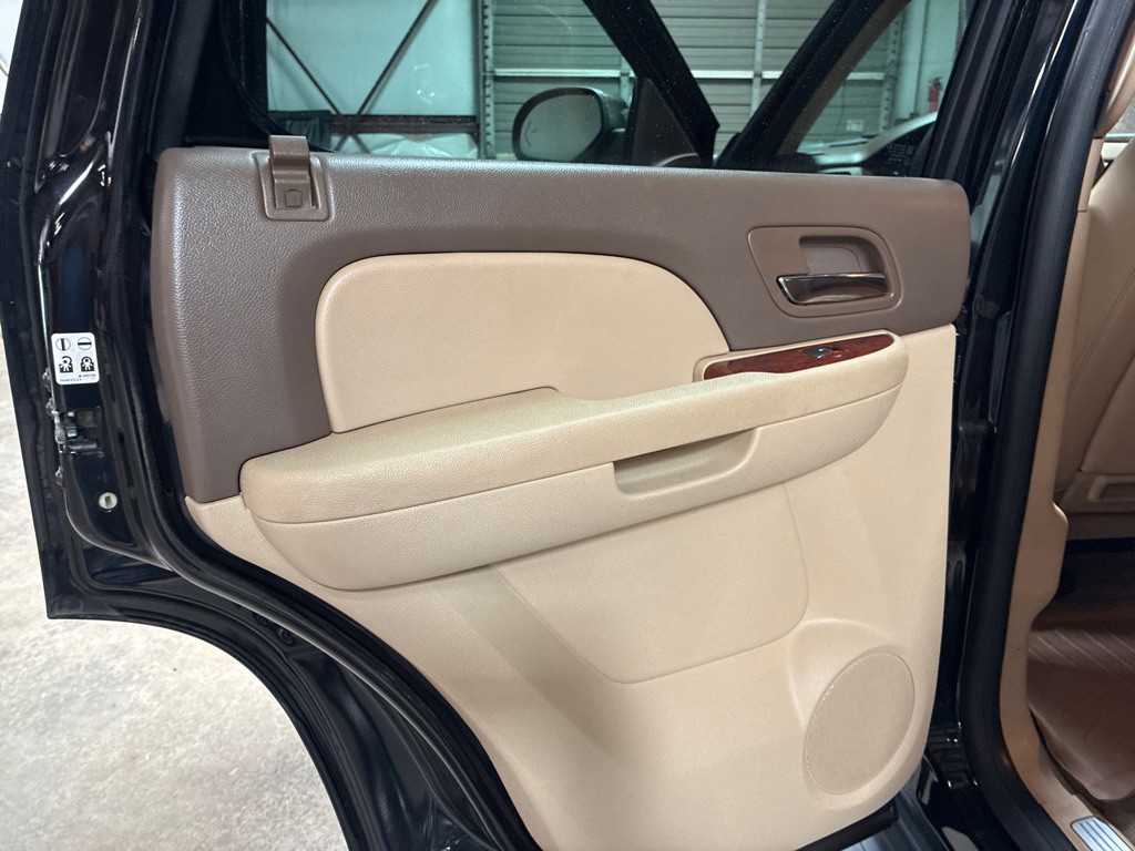 2012 Chevrolet Tahoe Image 21